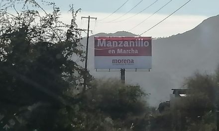Colocan espectacular de MORENA, en Manzanillo; la dirigencia estatal se deslinda del mismo