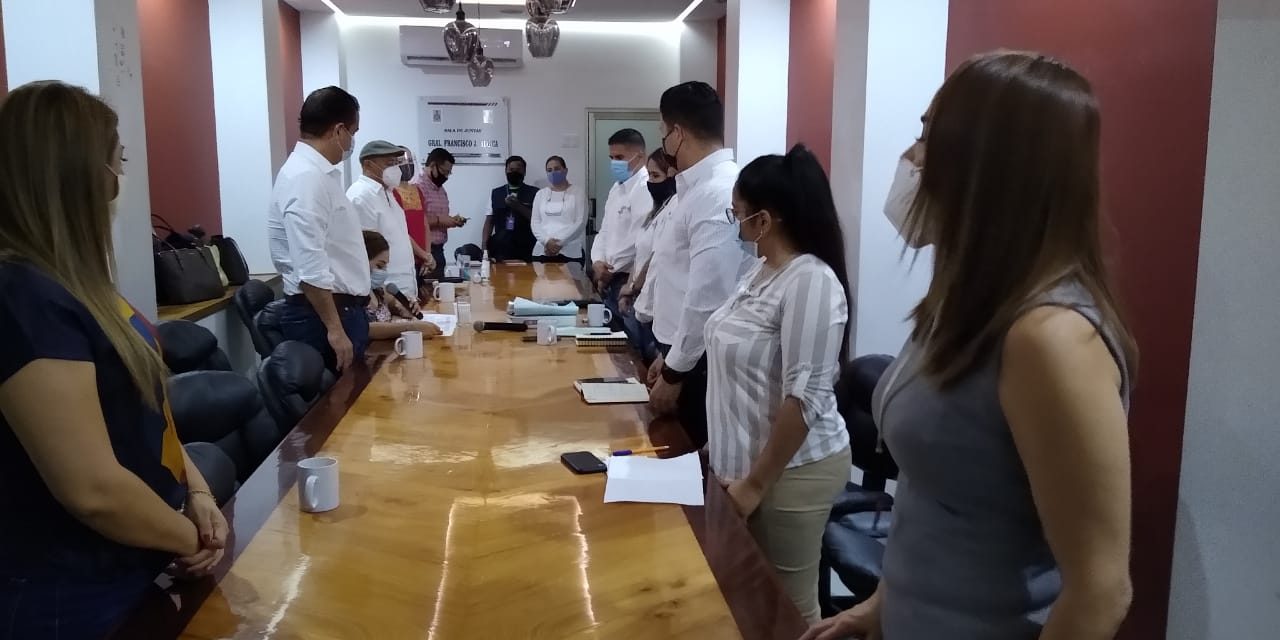 Nuevo “plantón” de la alcaldesa de Manzanillo a los diputados; no atendió el citatorio a reunión de trabajo