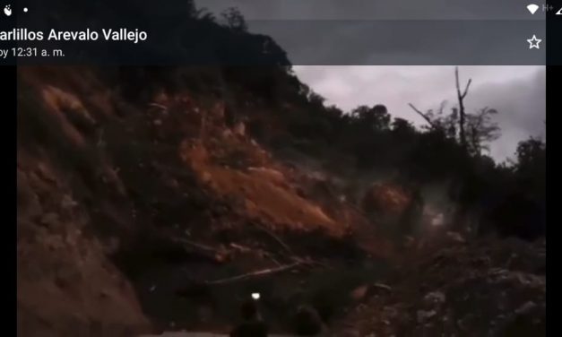 Se registra enorme derrumbe por la carretera Villa de Álvarez-Minatitlán; la vialidad cerrada totalmente