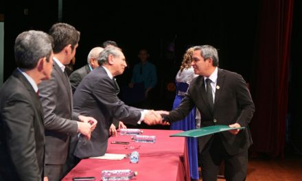 Recibe UdeC premio latinoamericano Zenobio Saldivia 2022