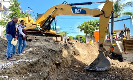 Alcaldesa de Manzanillo dio banderazo a obra para nueva red de drenaje; serán beneficiadas más de 3 mil personas