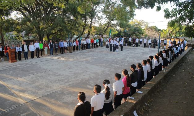 Realiza ceremonia cívica la Sexagésima Legislatura, en Telesecundaria de Chiapa