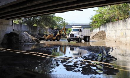 Avanzan trabajos de desazolve en canal del Valle de Las Garzas; retirarán 2 mil metros cúbicos de material